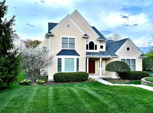 9938 Zig Zag Rd, Cincinnati, OH 45242