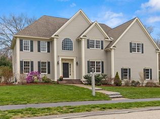 28 Morningside Dr, Topsfield, MA 01983