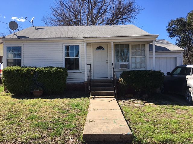 1st image of 217 N Nueces St