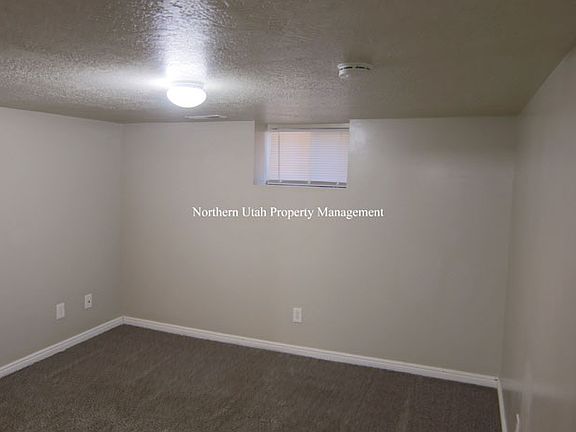 3 Front room_11232020