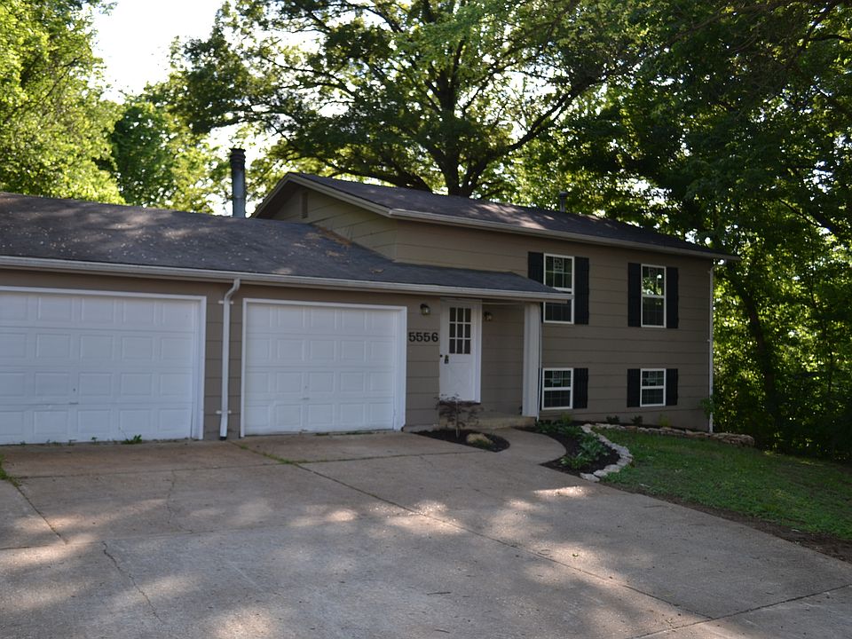 5556 Oak St-3 Bedroom Home For Rent