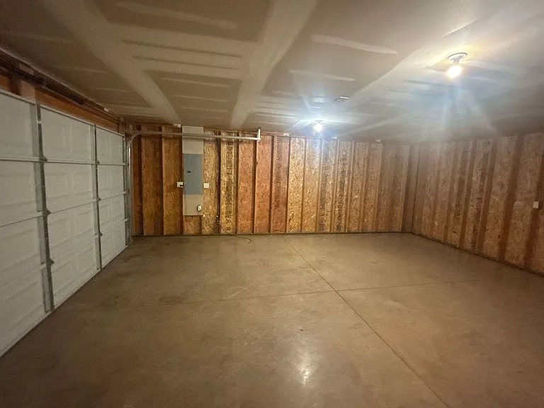 1424 Gleason Ave — Photo 17