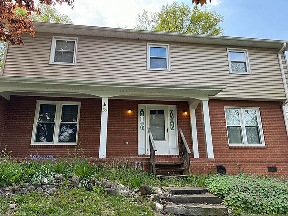 3rd image of 32 Emery St