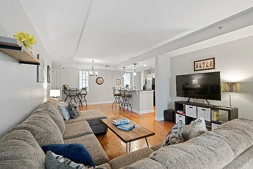 718 Trade St #301 Photo 1