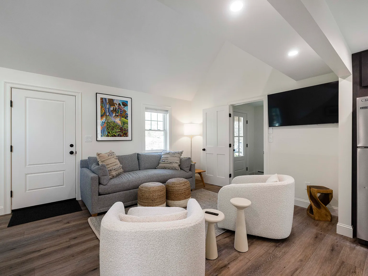 2 bed, 1000 sqft, $2,500 — Photo 3