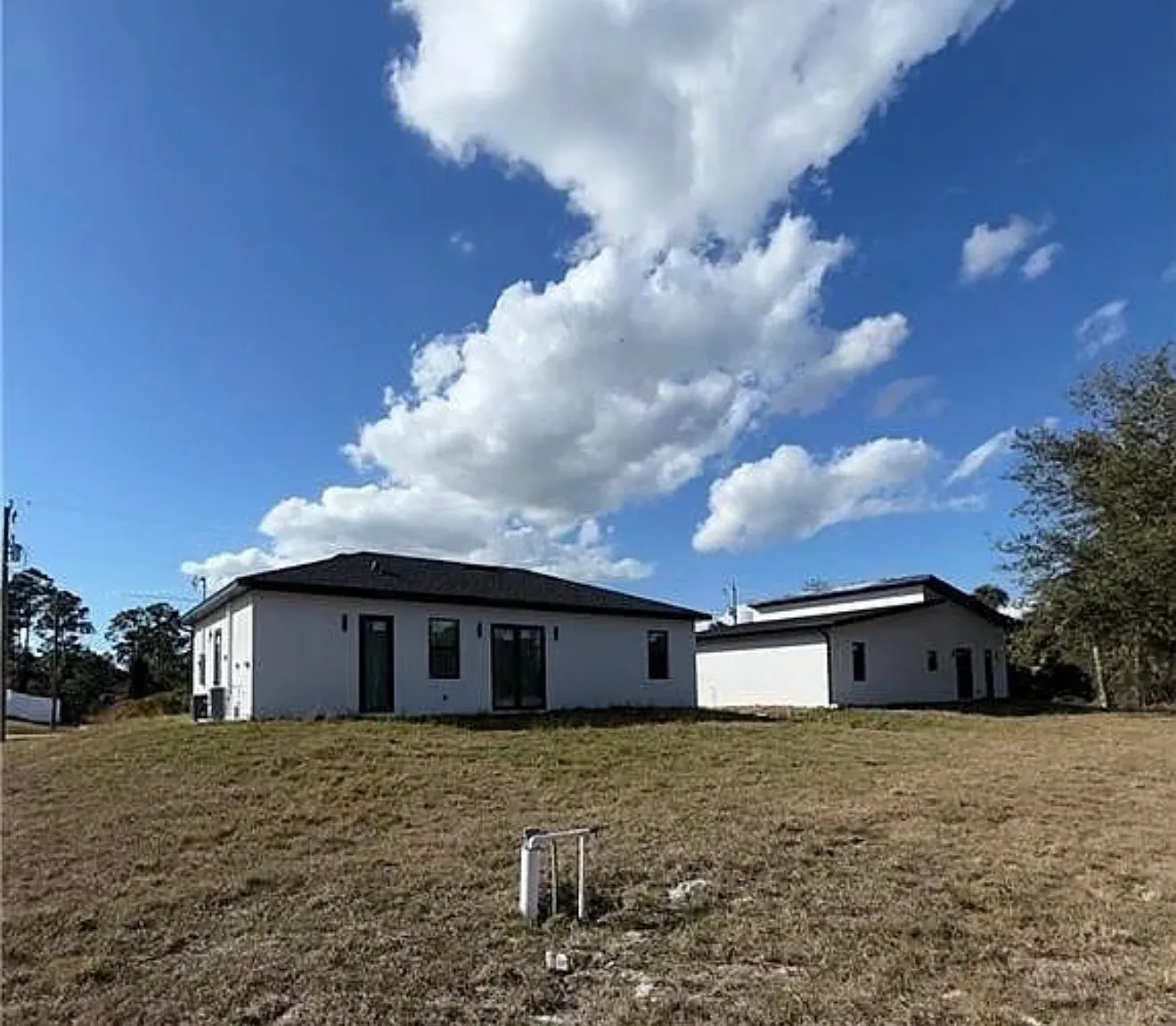3 bed, 1400 sqft, $1,950 — Photo 2