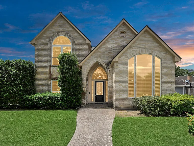 10503 Great Plains Ln — Photo 35