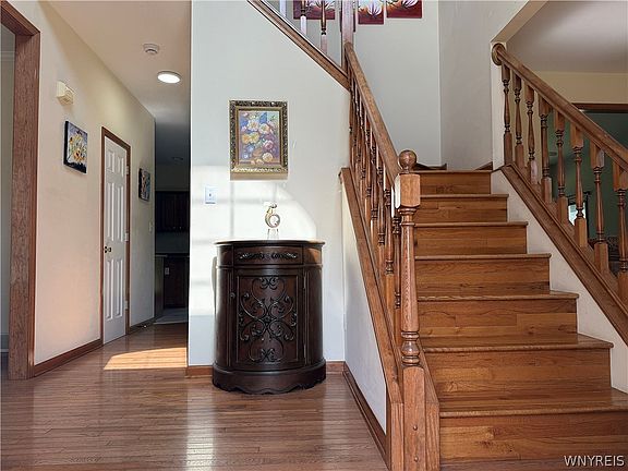 5th image of 193 Meadow Spring Ln