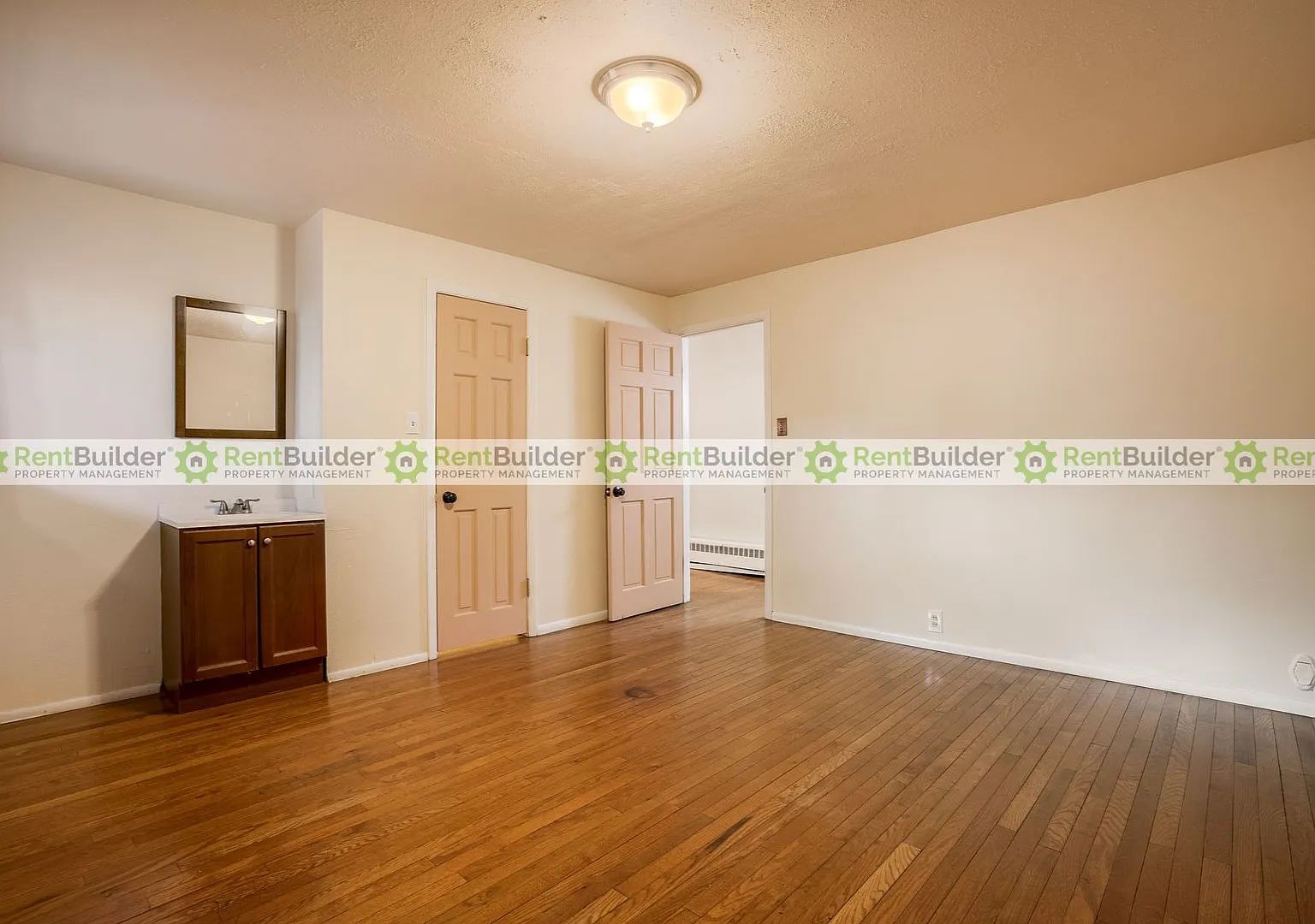3 bed, 1.5 bath, 1770 sqft, $1,995 — Photo 3