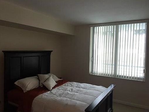 2nd image of 325 Biscayne Blvd #1224