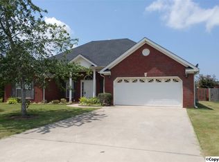 1913 SW Red Sunset Dr, Decatur, AL 35603