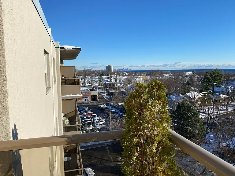 345 Lakeshore Rd W — Photo 18