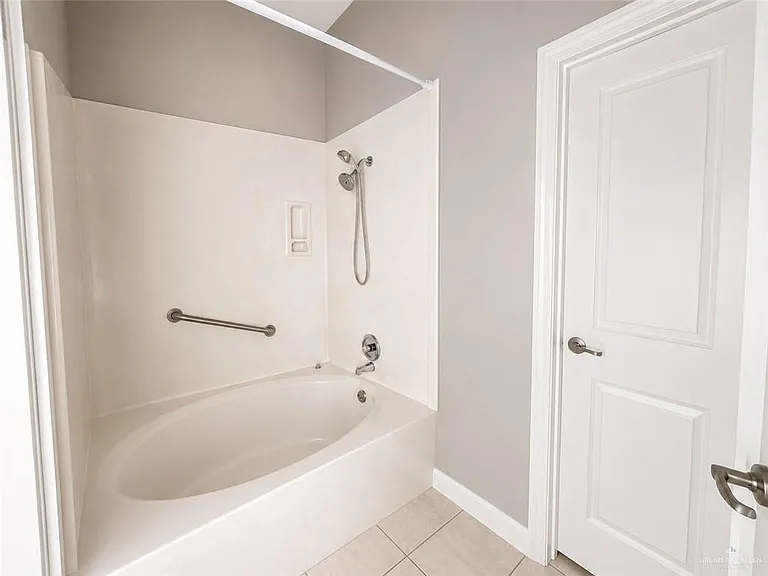 4704 Date Palm Ave — Photo 15