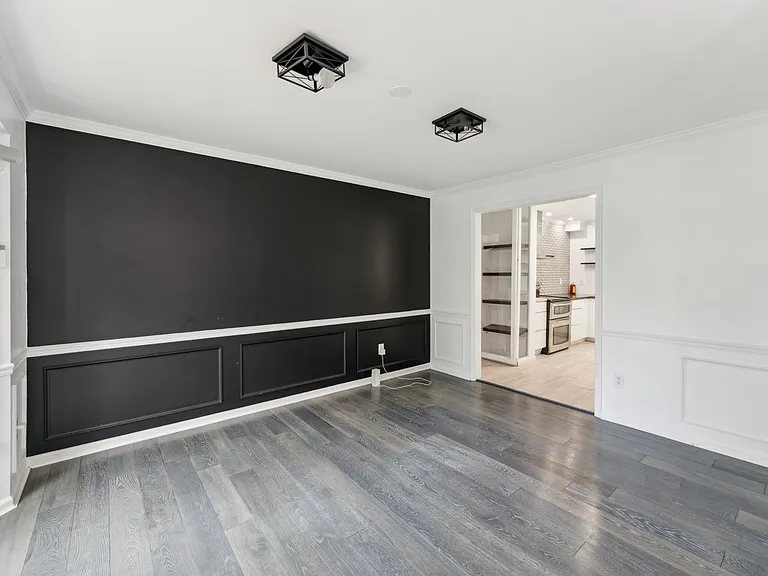 8403 Silverdale Ct — Photo 5