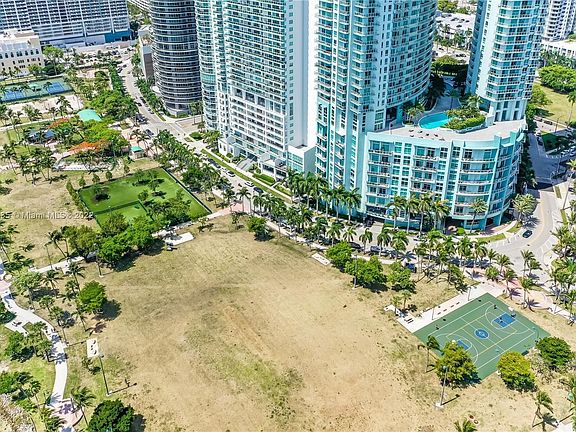 2nd image of 1850 N Bayshore Dr #1710