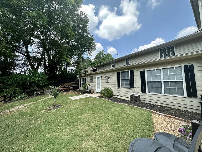 20 Coffey Ln — Photo 2