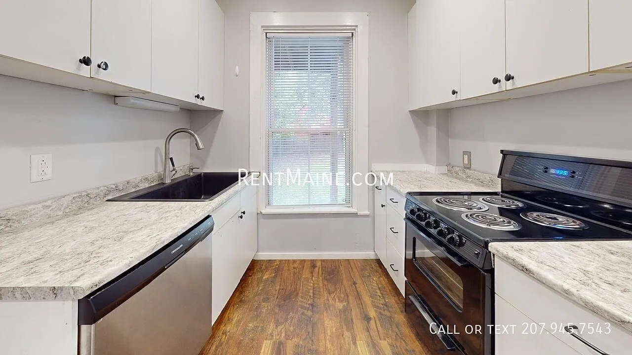 2 bed, 857 sqft, $1,350 — Photo 2