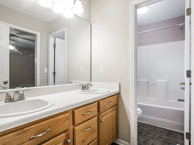 621 Groveton Trl — Photo 11