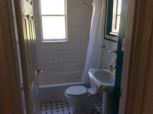 3rd image of 8809 Tobey Ave