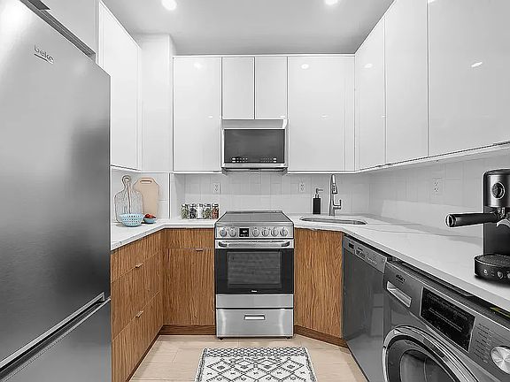 2nd image of 501 1/2 E 83rd St #5R