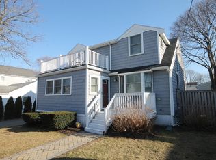 4 G St, Hull, MA 02045