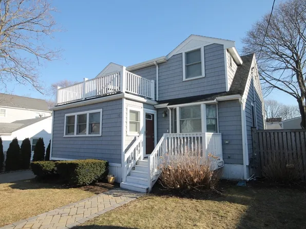 4 G St, Hull, MA 02045