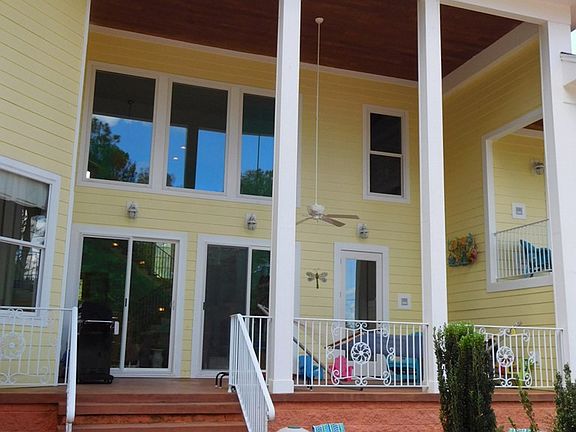 5th image of 450 Edgewater Dr