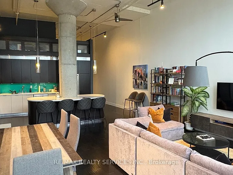 90 Sumach St #406 — Photo 23