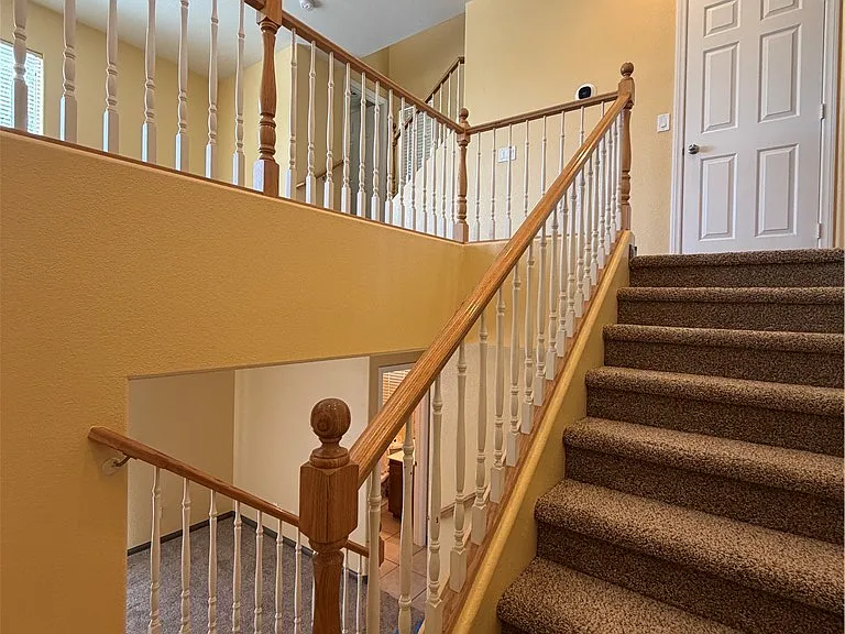 10811 Ackers Dr — Photo 2