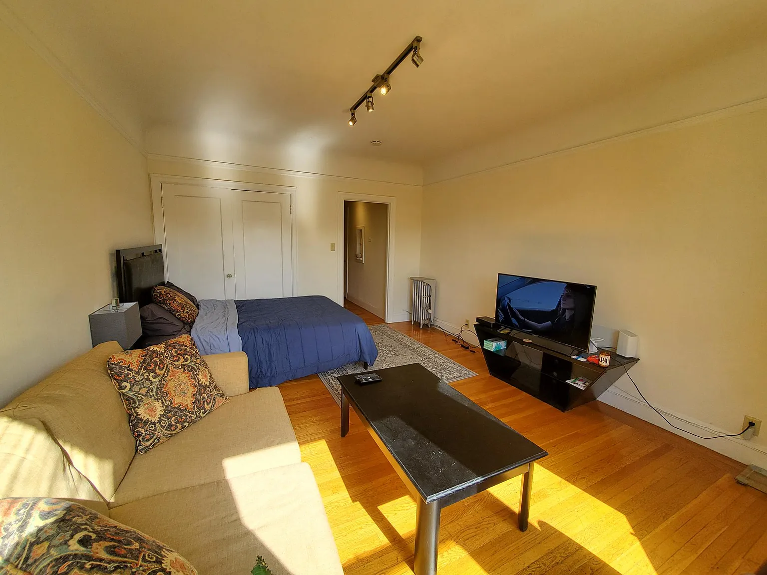 Studio, 500 sqft, $3,295 — Photo 2