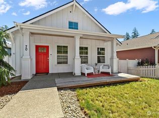 70 E Cedarland Ln, Allyn, WA 98524