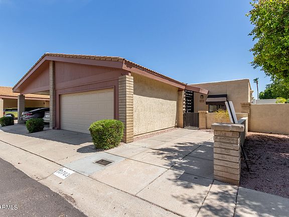 2nd image of 2703 E Shaw Butte Drive