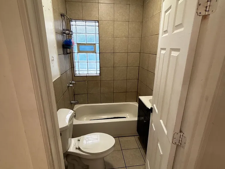 456 Pierce St — Photo 3
