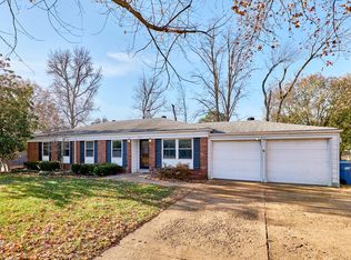 815 Montmartre Ct, Saint Louis, MO
