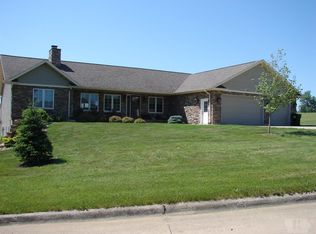 2340 Sunrise Cir, Mount Pleasant, IA