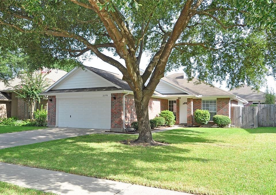 1st image of 26978 Crown Haven Dr