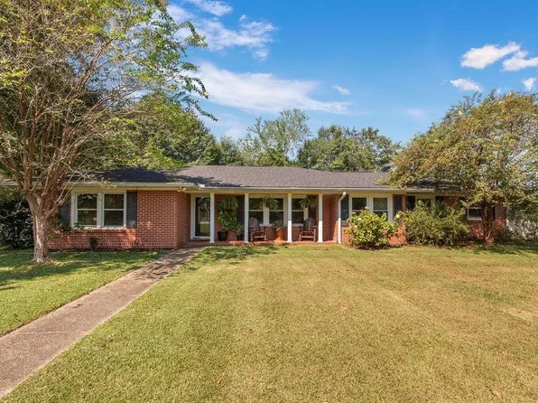 702 S Presley St, Atmore, AL 36502