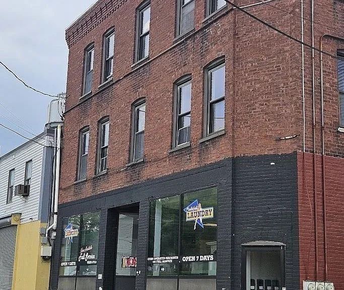 10-12 Vernon St #301 — Photo 7