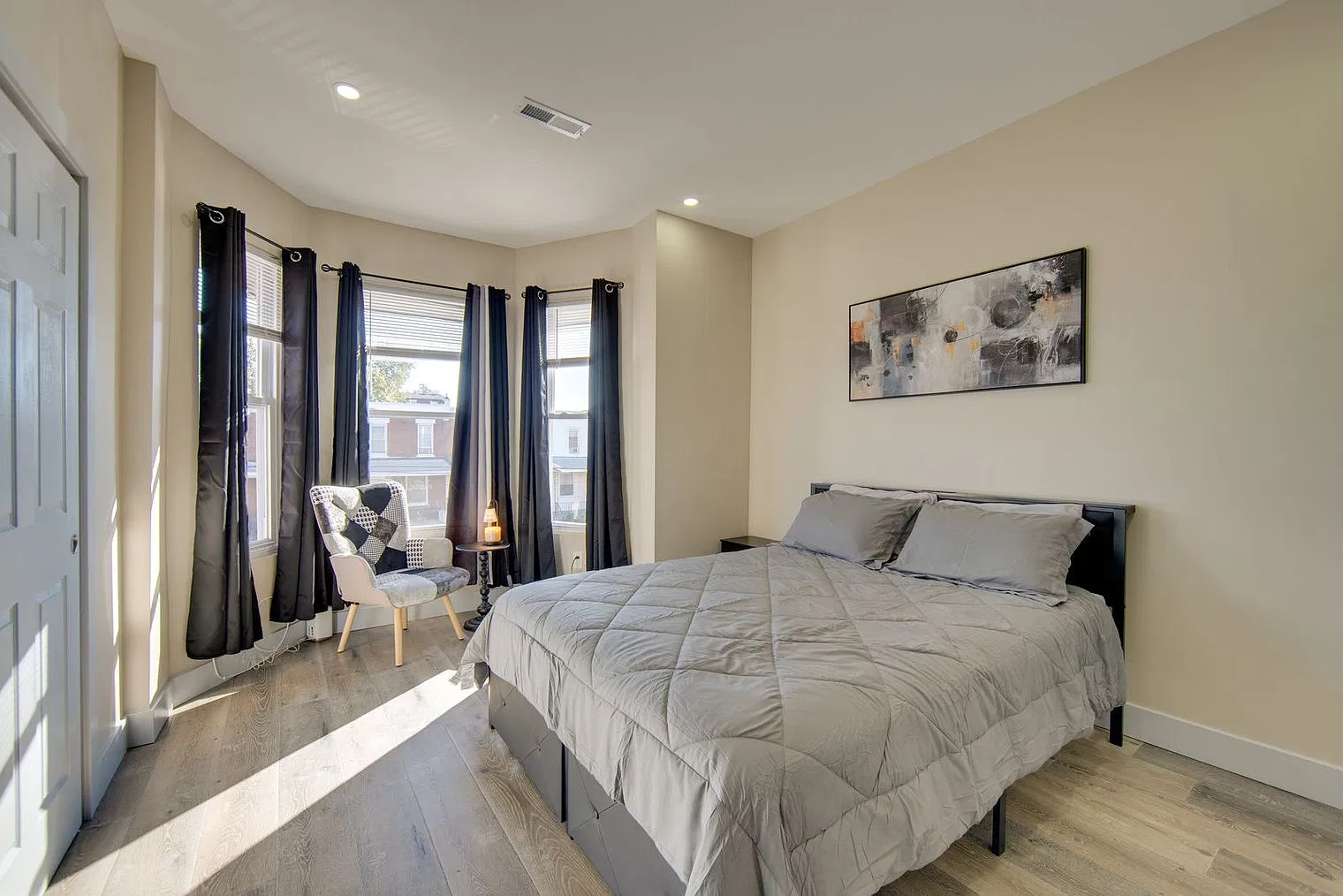 4 bed, 2.0 bath, 1496 sqft, $3,933 — Photo 1