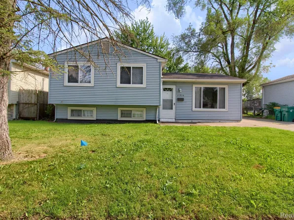 15924 Orchard St, Romulus, MI 48174