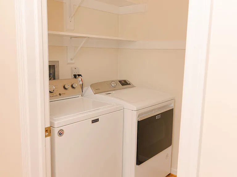 1901 W George St #1 — Photo 13