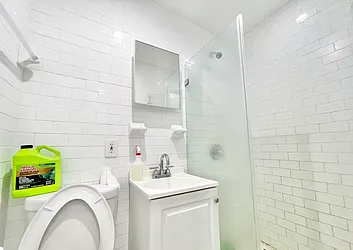 Rented by Century 21 Premier 