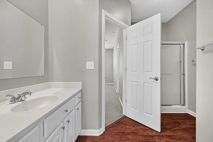 15552 Smithfield Dr — Photo 32
