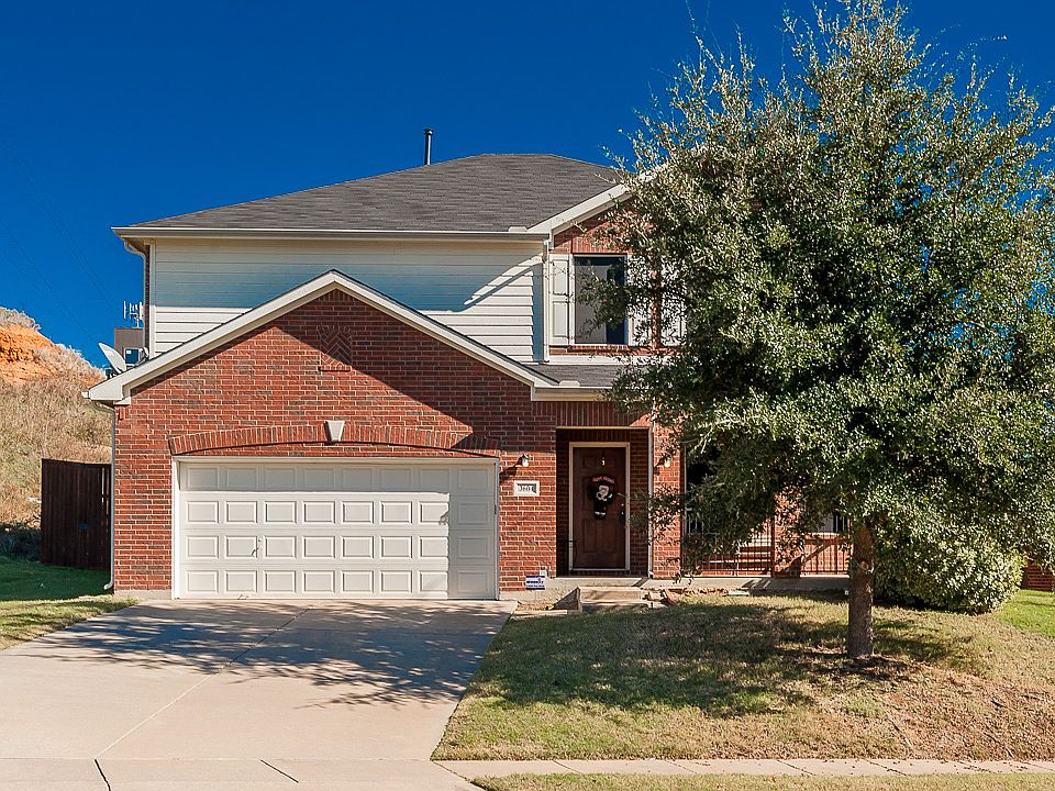 1st image of 3604 Lake Hill Ln