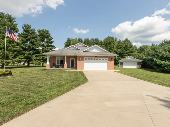 424 Cornerstone Ave, Seymour, IN 47274