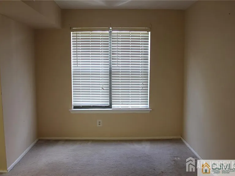 82 Keystone Ct — Photo 13