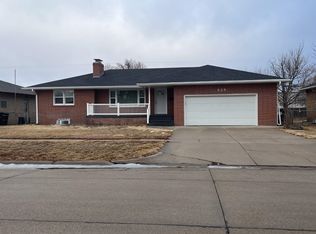 828 Becton St, Columbus, NE 68601