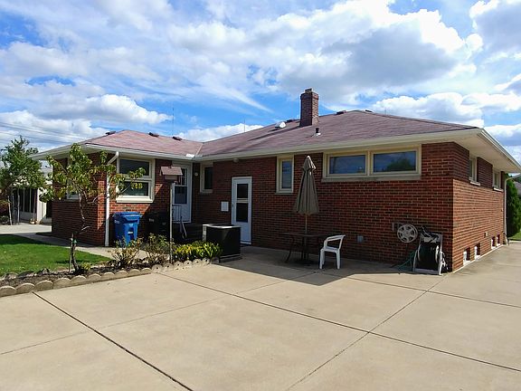 3rd image of 3230 Somia Dr