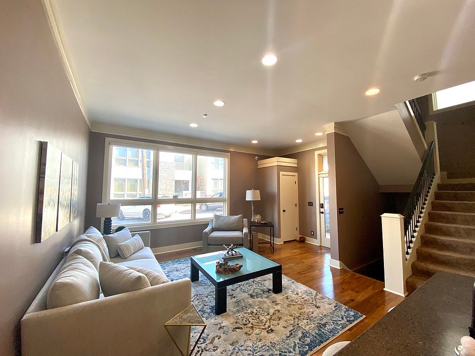 1st image of 522 Oak St #1