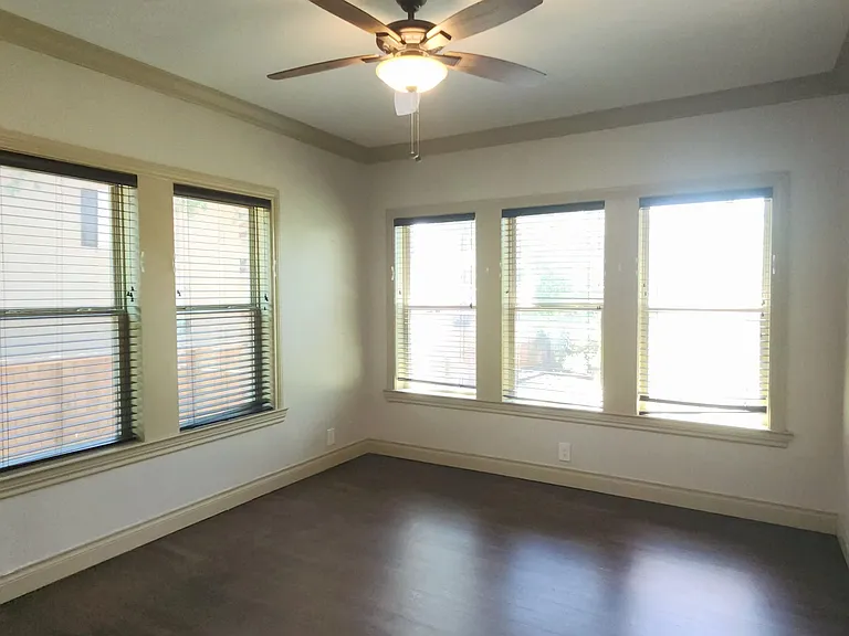 128 Katherine Ct #2 — Photo 4